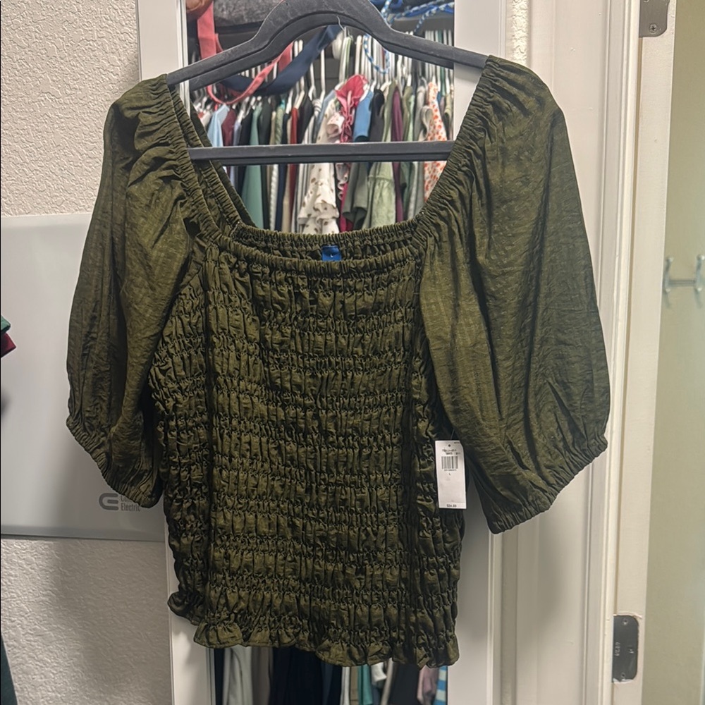Old Navy Green Puff Sleeve Smocked Blouse